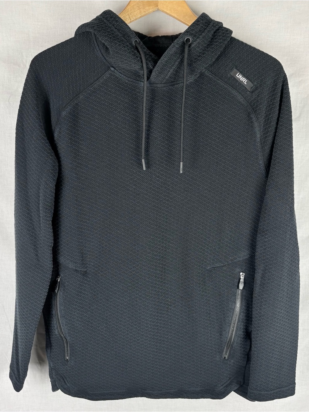 UNRL Men's Black Elevation Hoodie Size M